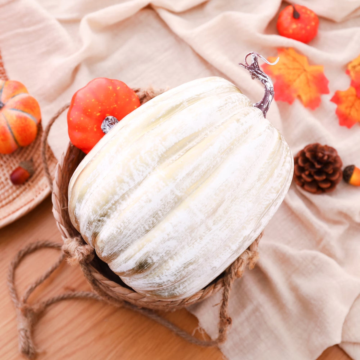 CQHVKQ 8 Inch Large Artificial Pumpkin Fall Decorations, Realistic Fake Harvest Pumpkin, Orange Gold Decorative Pumpkins for Table Centerpieces, Fall, Thanksgiving & Halloween DIY